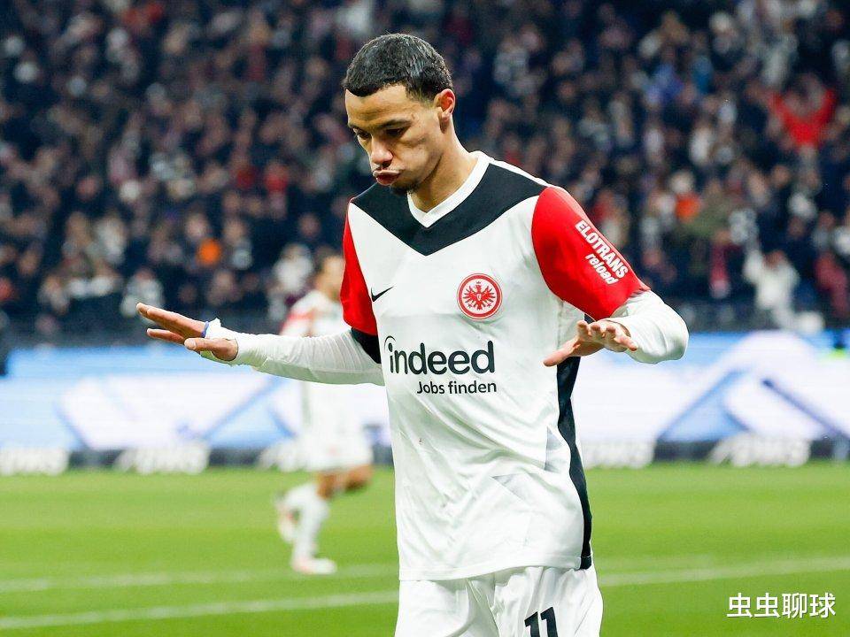 法国妖锋22球12助!德甲标价1亿欧,英超红蓝争夺战
