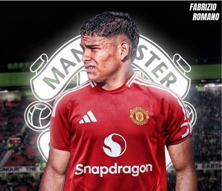 天空体育记者：迭戈-莱昂正在飞往英国，即将完成加盟曼联的手续