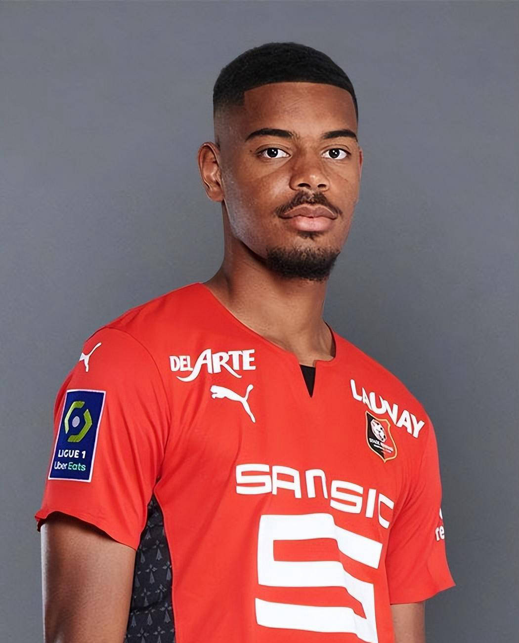 火力全开,意甲中卫1号,法国22岁全能王,国米转会市场最后狂飙